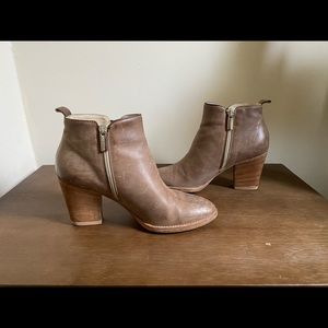 Aquatalia ‘Fiddle’ Waterproof Leather Bootie